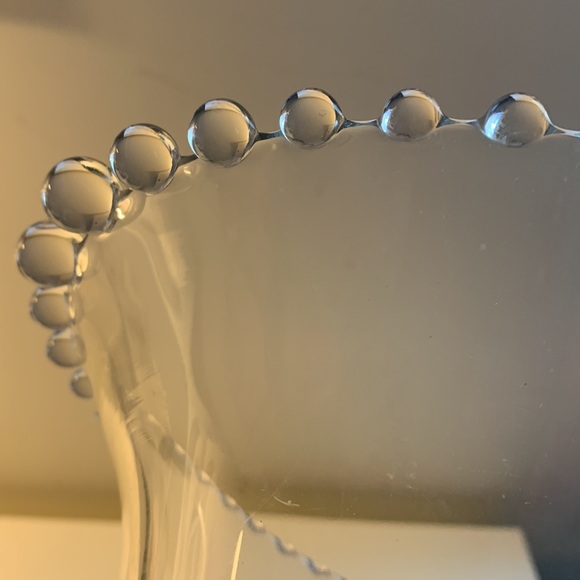 Knobby glass bowl - Picture 8 of 8